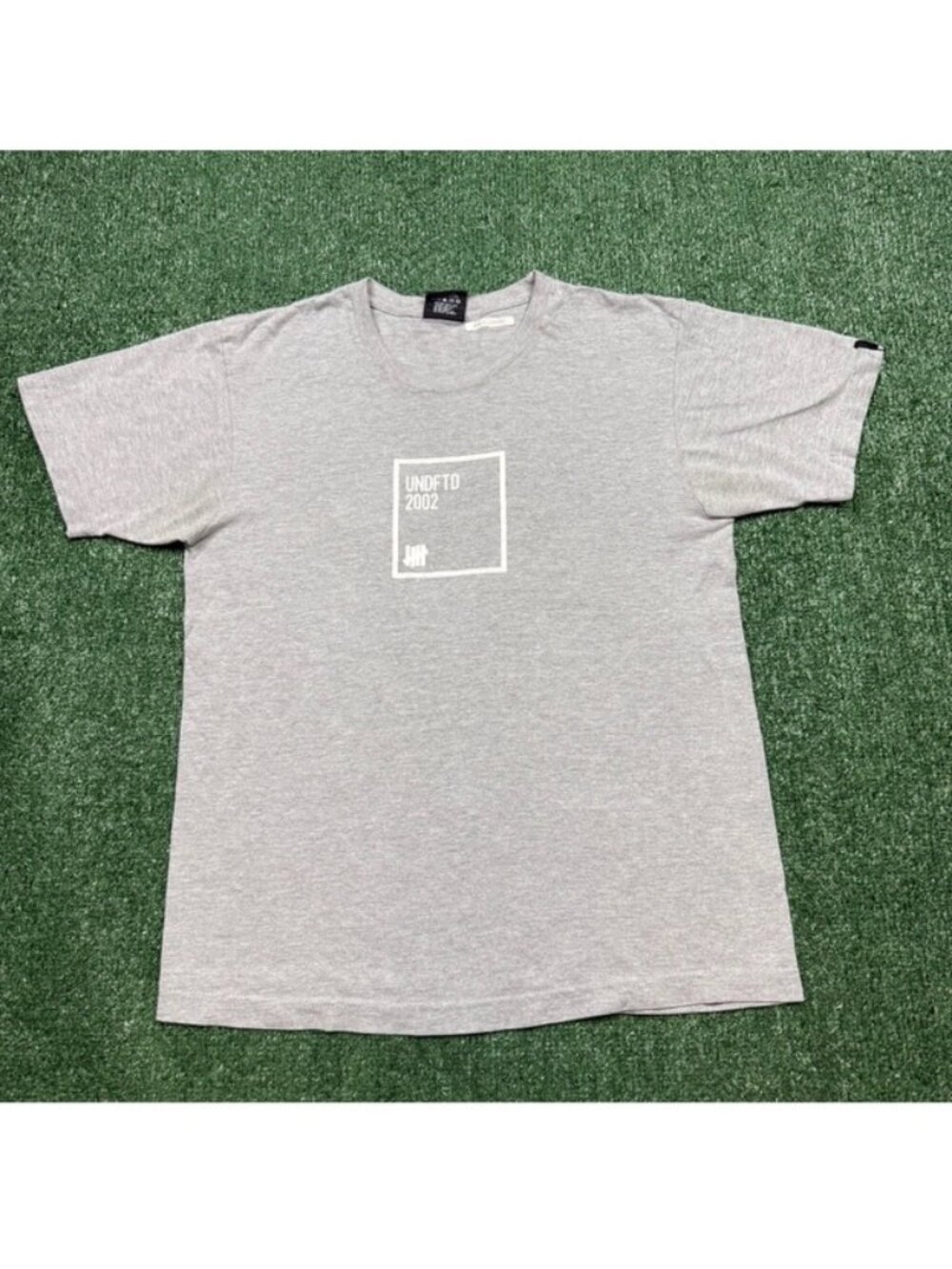 Undefeated T Shirt Mens Size M Gray Short Sleeve Streetwear Crew Neck Tee